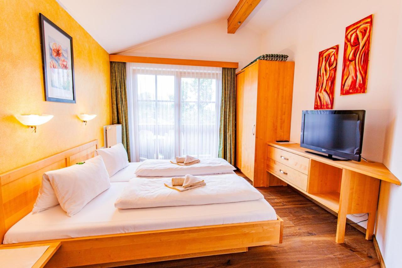 Gaestehaus Hartweger Haus im Ennstal Ngoại thất bức ảnh